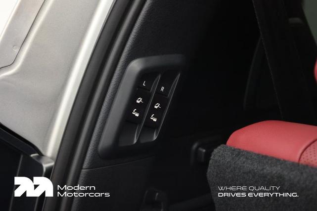 Photo of 2023 Atomic Silver Lexus GX 460