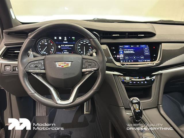 Photo of 2023 Stellar Black Metallic Cadillac XT6