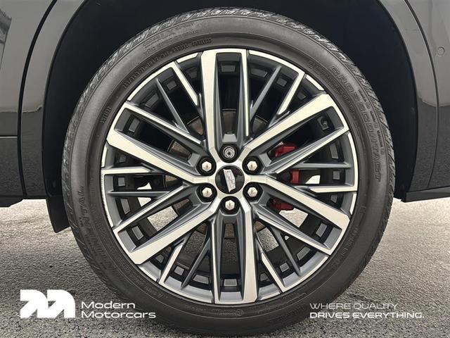 Photo of 2023 Stellar Black Metallic Cadillac XT6