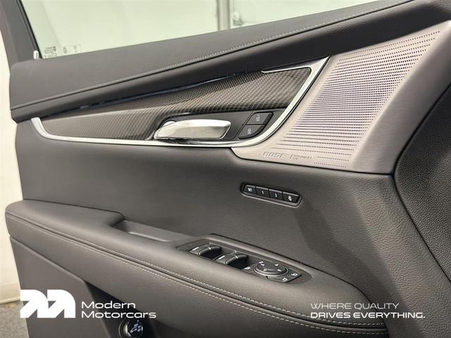 Photo of 2023 Stellar Black Metallic Cadillac XT6