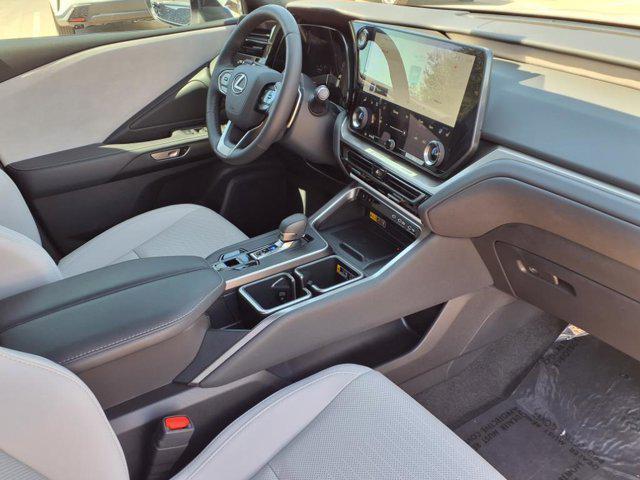 Photo of 2025 Wind Chill Pearl Lexus TX 350