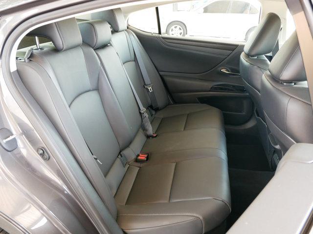Photo of 2025  Lexus ES 300h