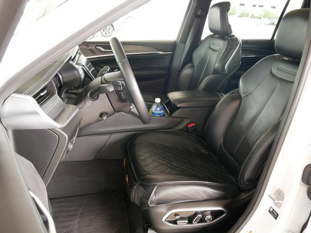 Photo of 2021 Bright White Clearcoat Jeep Grand Cherokee L