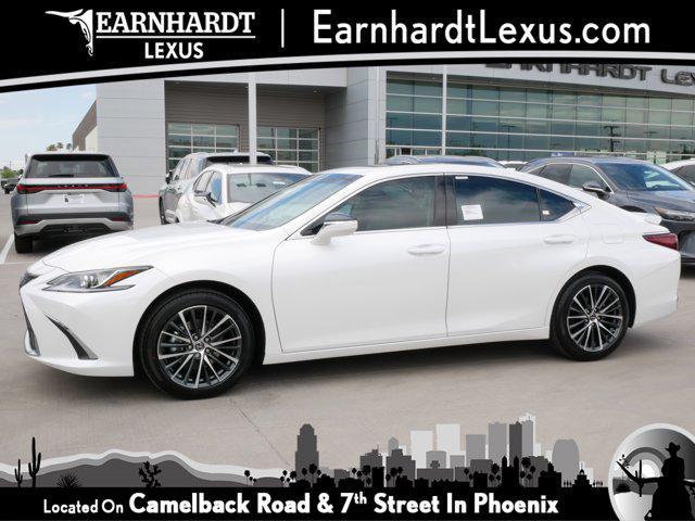 Photo of 2025 Eminent White Pearl Lexus ES 300h