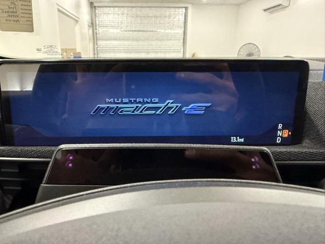 Photo of 2025 Star White Metallic Tri-Coat Ford Mustang Mach-E