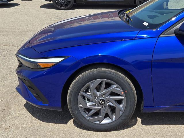 Photo of 2025 Intense Blue Hyundai ELANTRA HEV