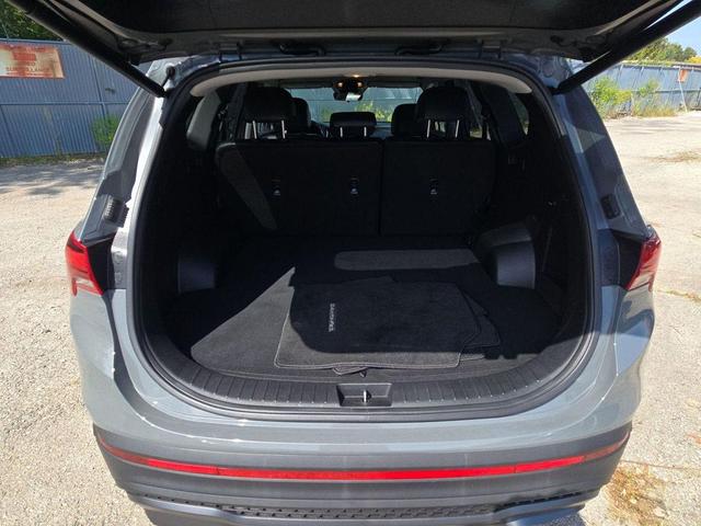 Photo of 2023 Hampton Gray Hyundai SANTA FE