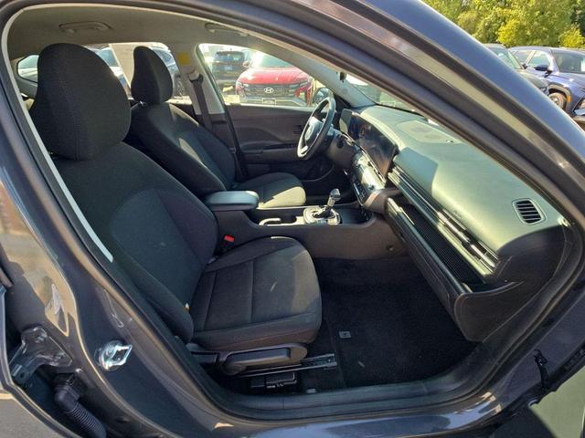 Photo of 2025 Ecotronic Gray Pearl Hyundai KONA