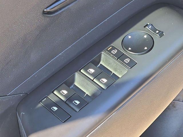 Photo of 2025 Ecotronic Gray Pearl Hyundai KONA