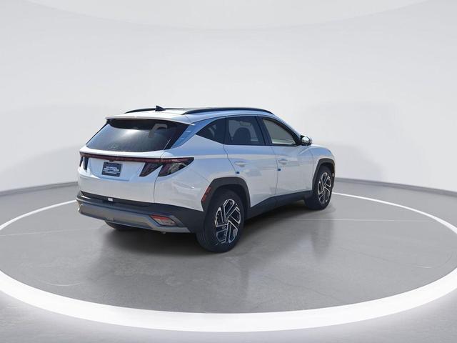 Photo of 2025 White Pearl Hyundai TUCSON