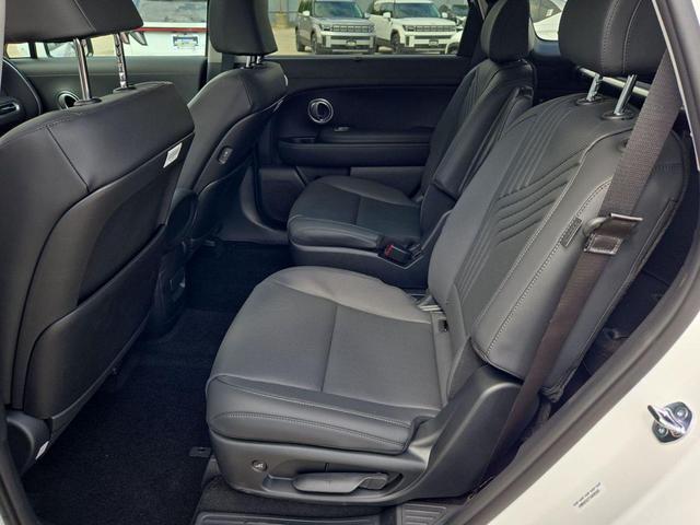 Photo of 2026 Creamy White Pearl Hyundai PALISADE