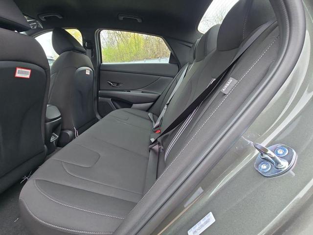 Photo of 2025 Amazon Gray Hyundai ELANTRA HEV