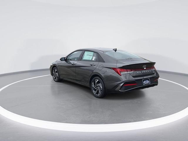 Photo of 2025 Amazon Gray Hyundai ELANTRA HEV