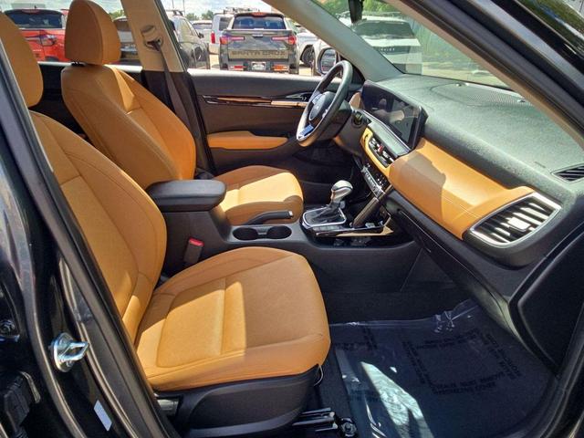 Photo of 2025 Gravity Gray Kia Seltos