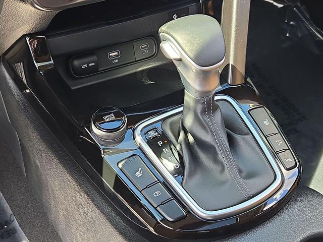 Photo of 2025 Gravity Gray Kia Seltos