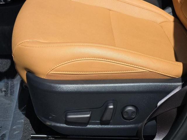 Photo of 2025 Gravity Gray Kia Seltos