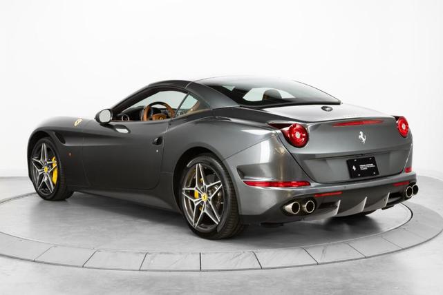 Photo of 2016 Grigio Silverstone Ferrari California