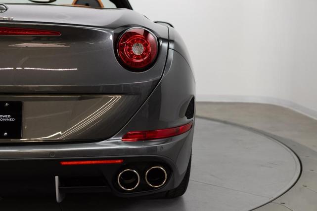 Photo of 2016 Grigio Silverstone Ferrari California