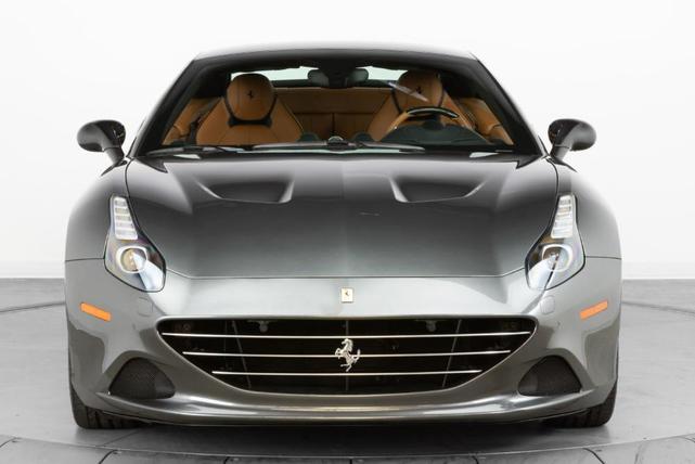 Photo of 2016 Grigio Silverstone Ferrari California