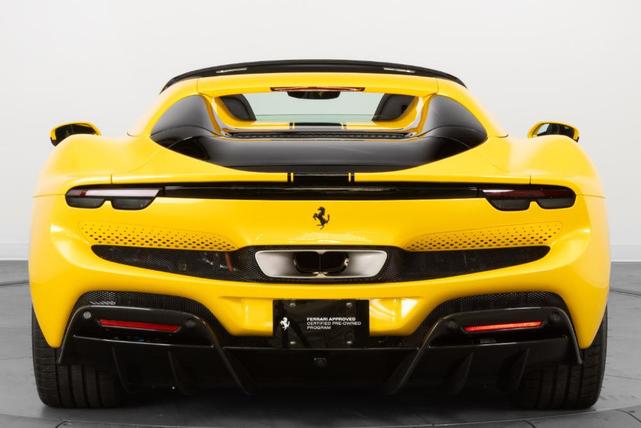Photo of 2025 Giallo Triplo Strato Ferrari 296 GTS