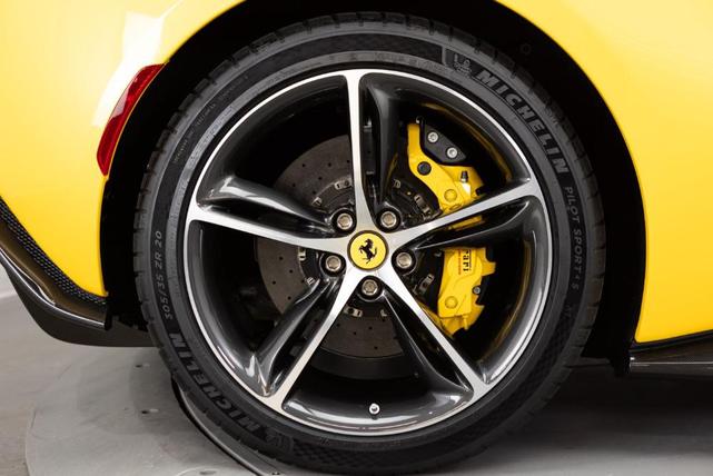 Photo of 2025 Giallo Triplo Strato Ferrari 296 GTS