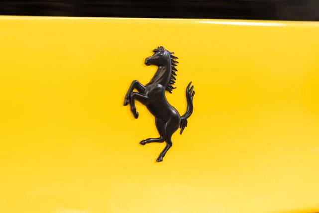 Photo of 2025 Giallo Triplo Strato Ferrari 296 GTS
