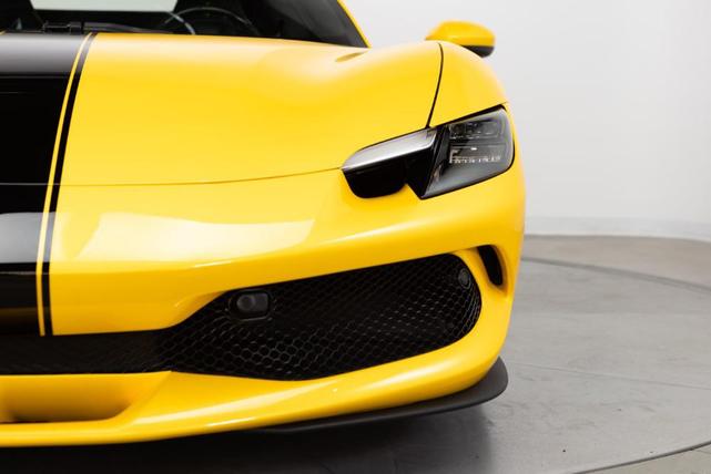 Photo of 2025 Giallo Triplo Strato Ferrari 296 GTS