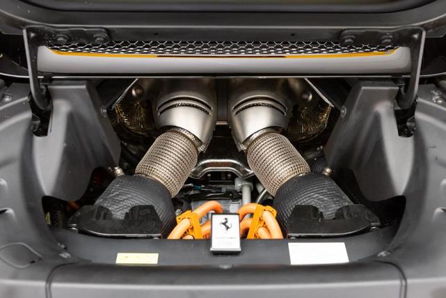 Photo of 2025 Giallo Triplo Strato Ferrari 296 GTS