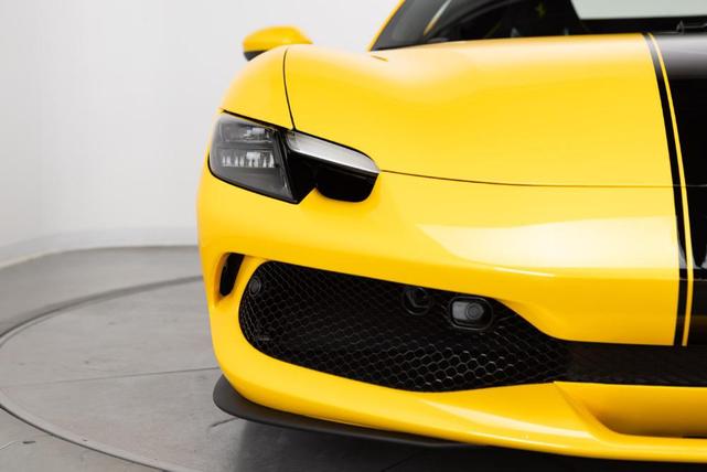 Photo of 2025 Giallo Triplo Strato Ferrari 296 GTS