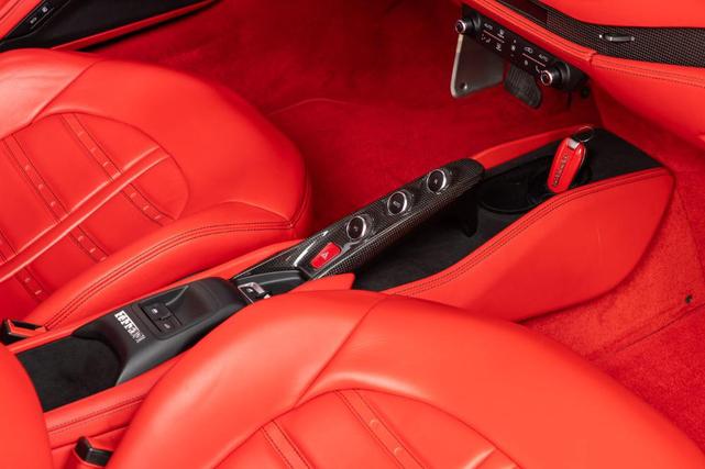 Photo of 2021 Nero Ferrari F8 Spider