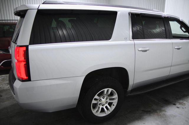 Photo of 2017 Silver Ice Metallic Chevrolet Suburban