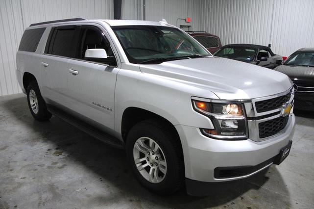 Photo of 2017 Silver Ice Metallic Chevrolet Suburban