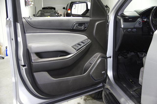 Photo of 2017 Silver Ice Metallic Chevrolet Suburban