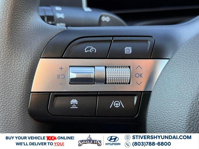 Photo of 2025 White Pearl Hyundai TUCSON