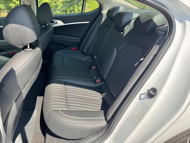 Photo of 2026 Uyuni White Genesis G70