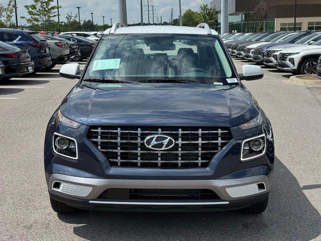 Photo of 2025 Denim w/White Roof Hyundai VENUE