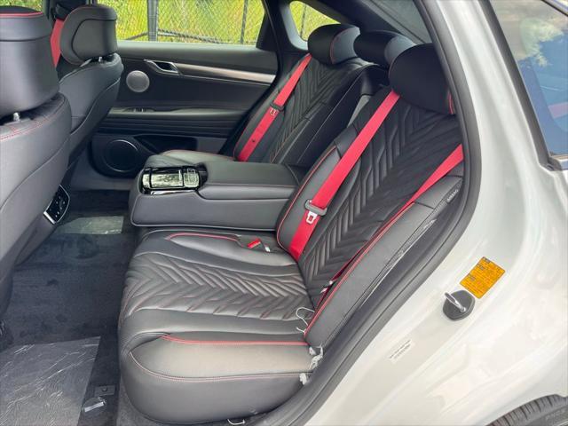 Photo of 2025 Uyuni White Genesis G80