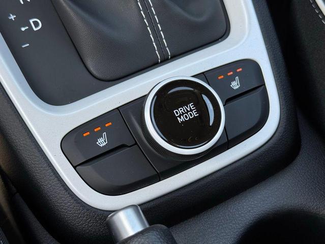 Photo of 2025 Ecotronic Gray w/Black Roof Hyundai VENUE