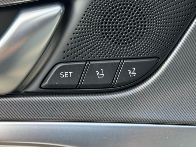 Photo of 2025 Vik Black Genesis G70