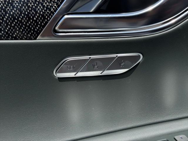 Photo of 2025 Uyuni White Genesis GV80 Coupe
