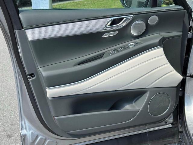 Photo of 2026 Savile Silver Genesis GV80