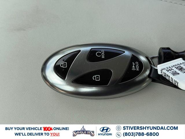 Photo of 2025 Abyss Black Hyundai SONATA