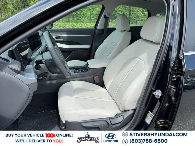 Photo of 2025 Abyss Black Hyundai SONATA