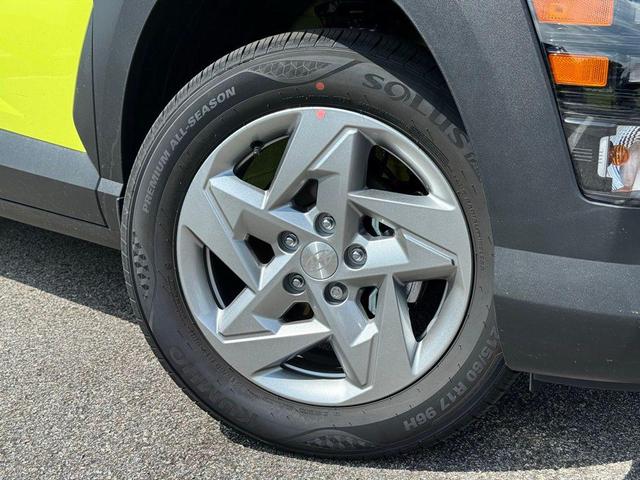Photo of 2025 Neoteric Yellow Hyundai KONA