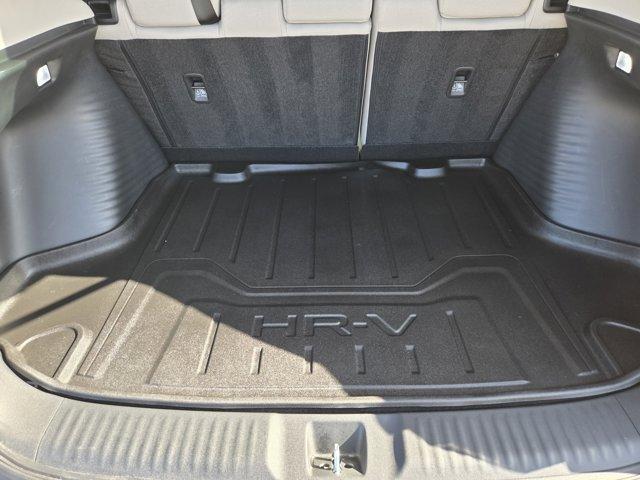 Photo of 2024 Platinum White Pearl Honda HR-V