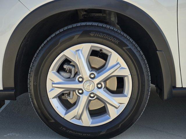 Photo of 2024 Platinum White Pearl Honda HR-V