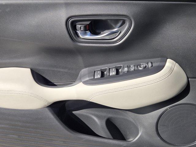 Photo of 2024 Platinum White Pearl Honda HR-V