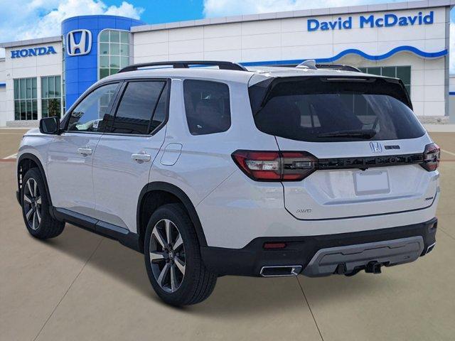 Photo of 2025 Platinum White Pearl Honda Pilot