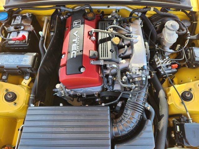 Photo of 2001 Spa Yellow Pearl Honda S2000