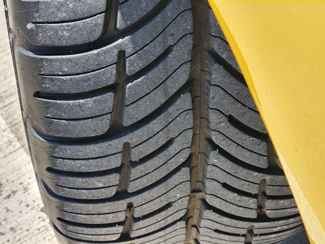 Photo of 2001 Spa Yellow Pearl Honda S2000